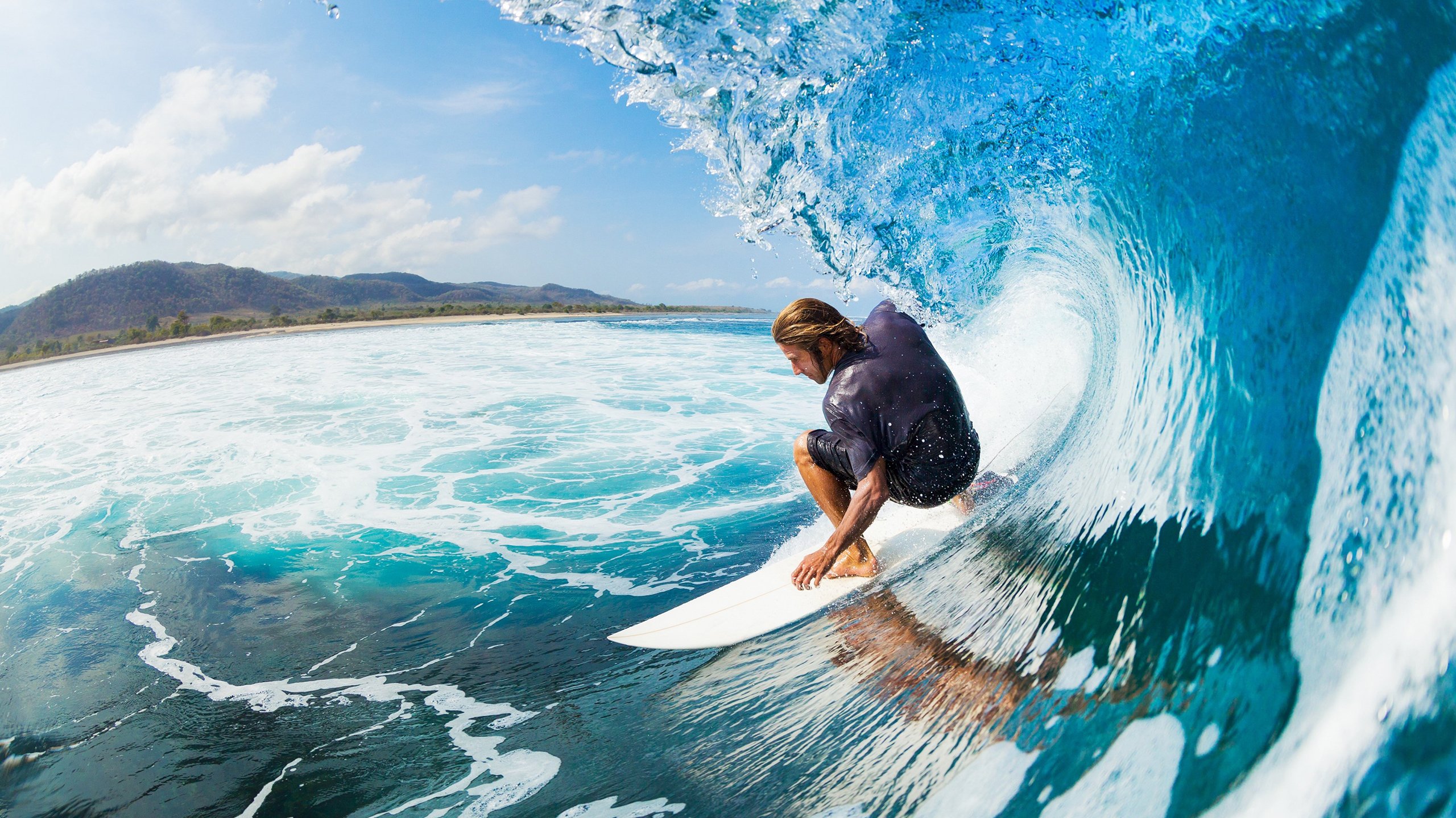 足球运动在高校普及,体育特色专业逐步建立,高校足球发展现状及对策研究